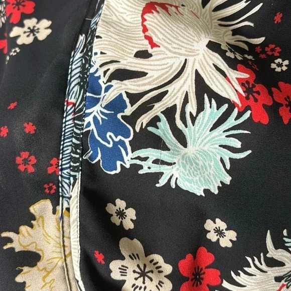 Philosophy Short Sleeve Floral Top - Picture 3 of 9